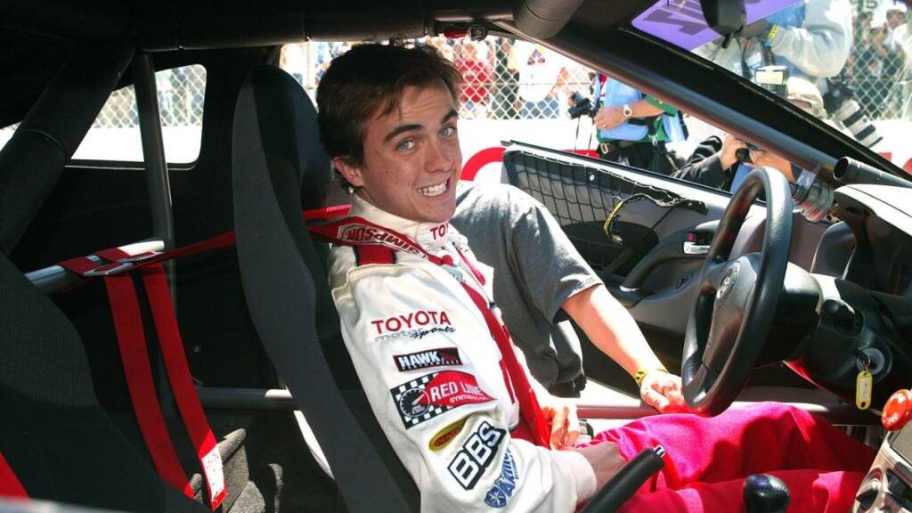 Frankie Muniz pronto a debuttare nella NASCAR a Daytona 2024